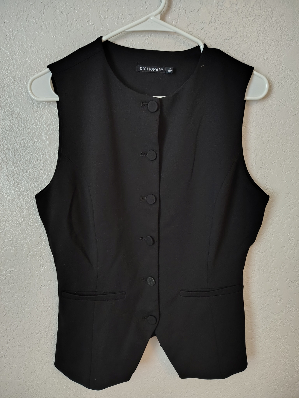 Dictionary Black Sleeveless Button-Front Women's Vest